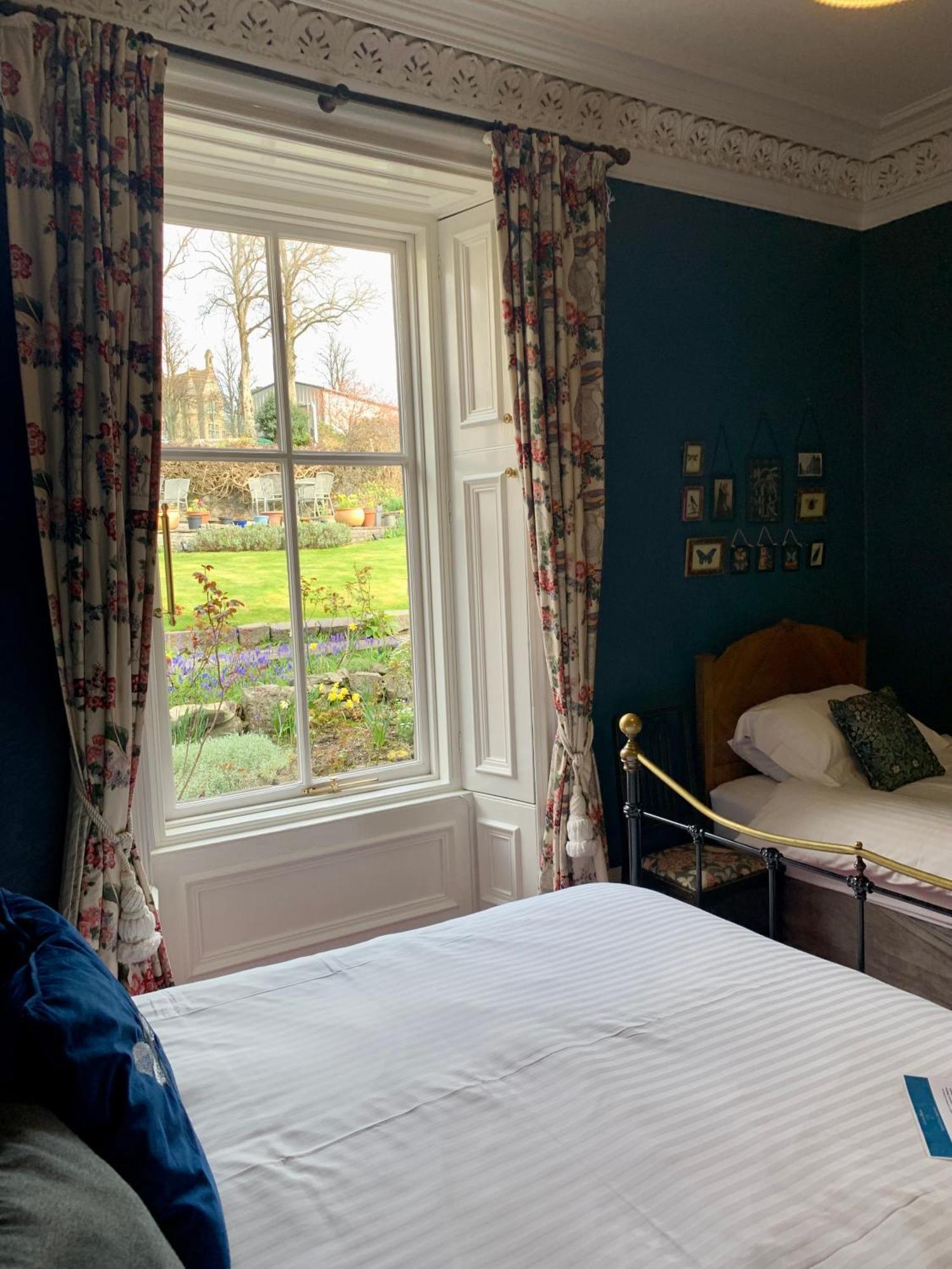 Leven House Bed And Breakfast Crieff Zewnętrze zdjęcie