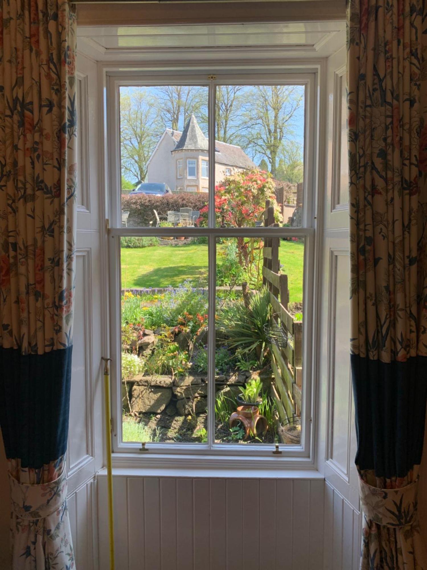 Leven House Bed And Breakfast Crieff Zewnętrze zdjęcie