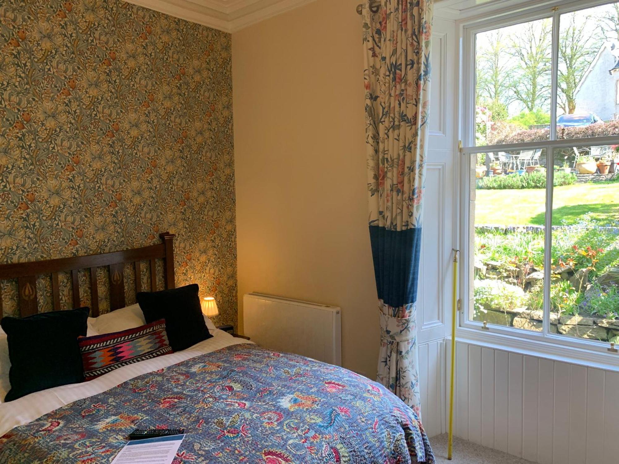 Leven House Bed And Breakfast Crieff Zewnętrze zdjęcie